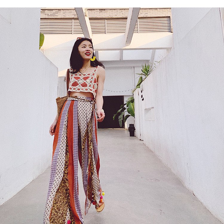 Bohemian deals flowy pants