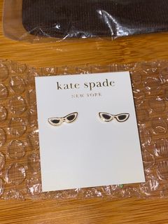 （分類：）位於 。 由 fannypackcloset 提交（商品編號 1231428659，圖片 1）。簡介： 。