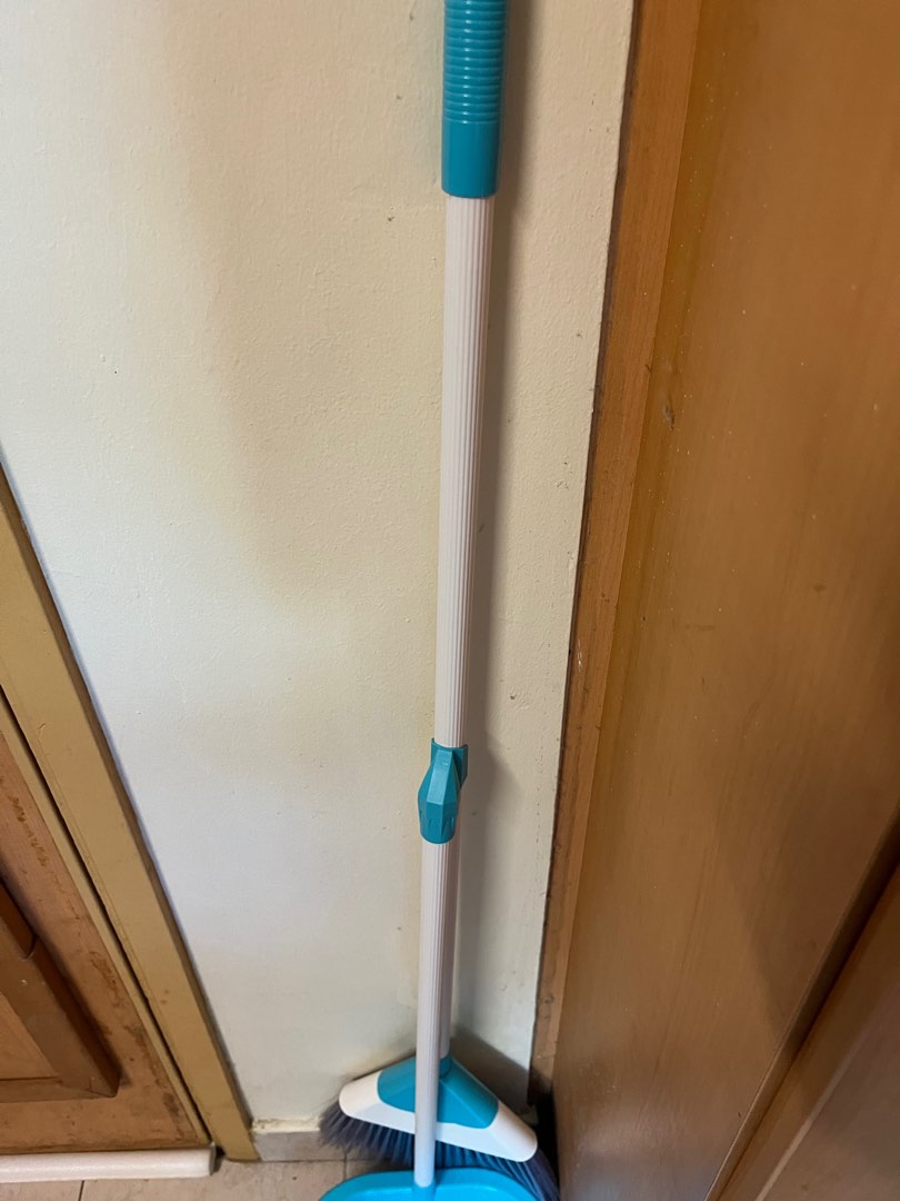 Broom + Dust Collector, Furniture & Home Living, Cleaning & Homecare