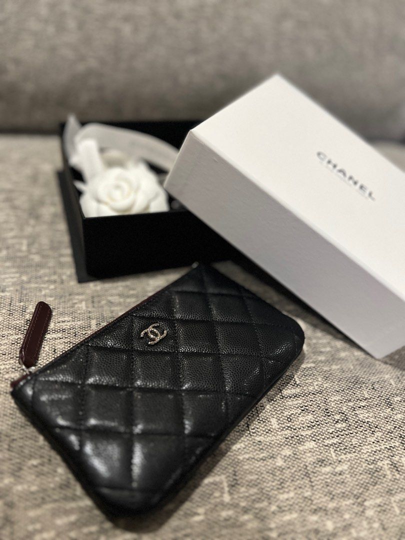 CHANEL Classic Mini Pouch (A82365 Y01480 C3906)