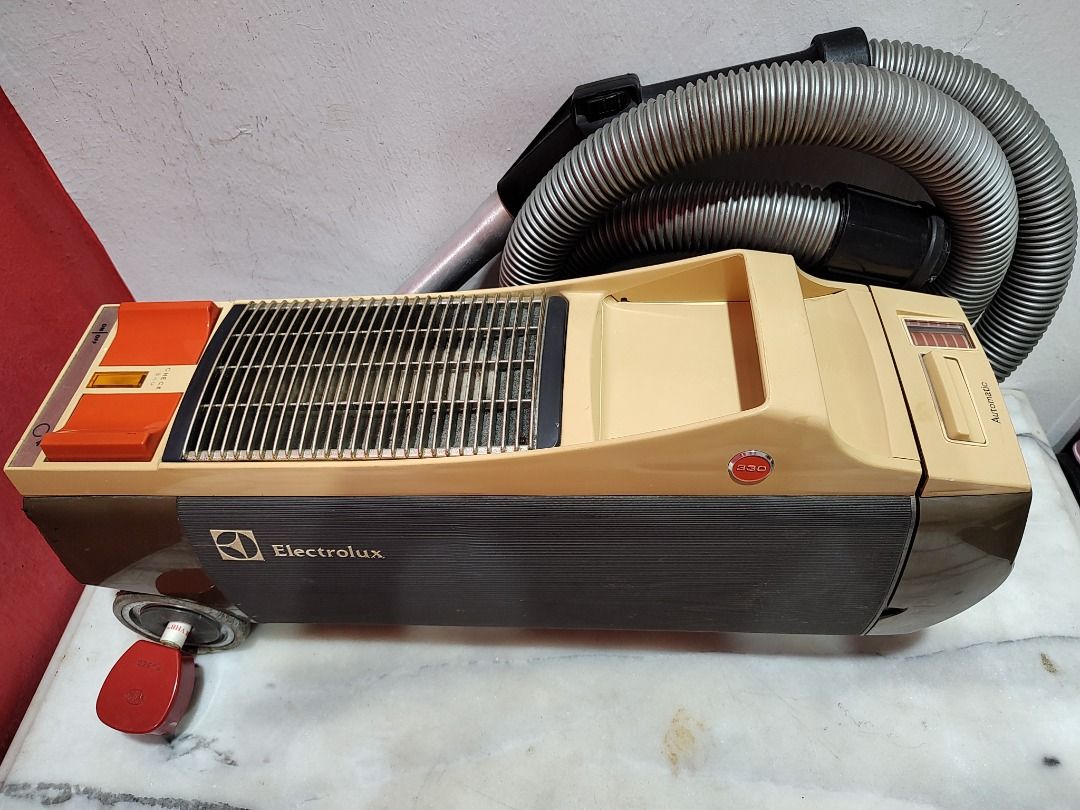 Vintage electrolux vacuum outlet
