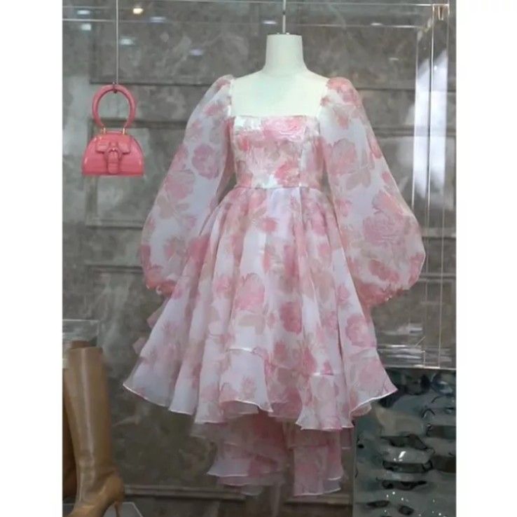Fairy Dress (Category: Dresses) located in Mandaluyong City. Submitted by SingleMomShopPH (Listing ID 1231265847, Image 3). Description: Fabric/material: Other/Other Ingredient Content: 51% (Inclusive) -70% (Inclusive) Style: Literary Retro/Court Popular Elements/Craftsmanship: Stitching, Floral Combination Form: Single Piece Style: A-Line Skirt Sleeve Length: Five-Point Sleeve/Middle Sleeve Skirt Length: Midi Skirt Collar Style: Square Neck Appl