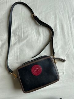 （分類：）位於 。 由 bagsshoesfever 提交（商品編號 1231334658，圖片 1）。簡介： 。