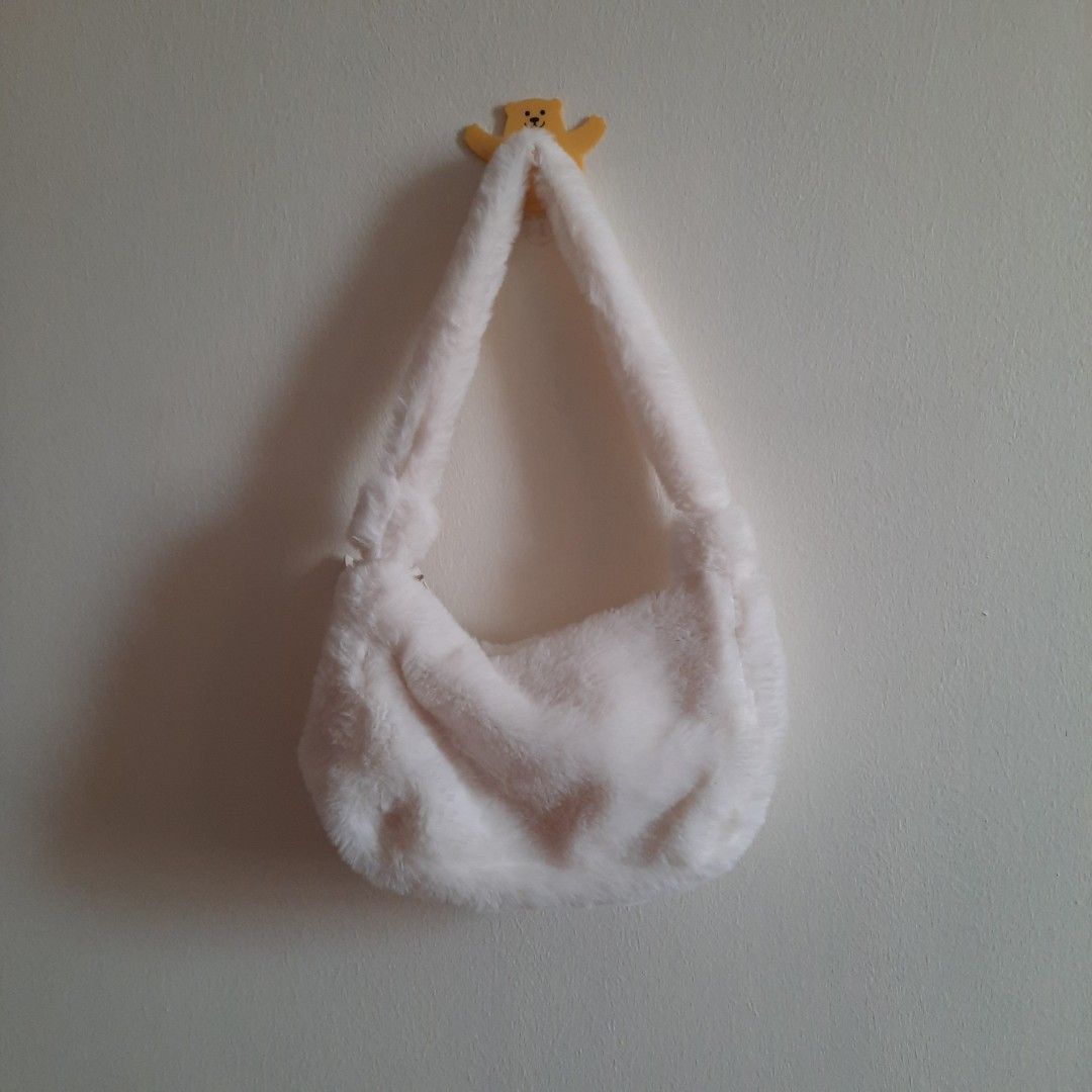 White fluffy purse hotsell
