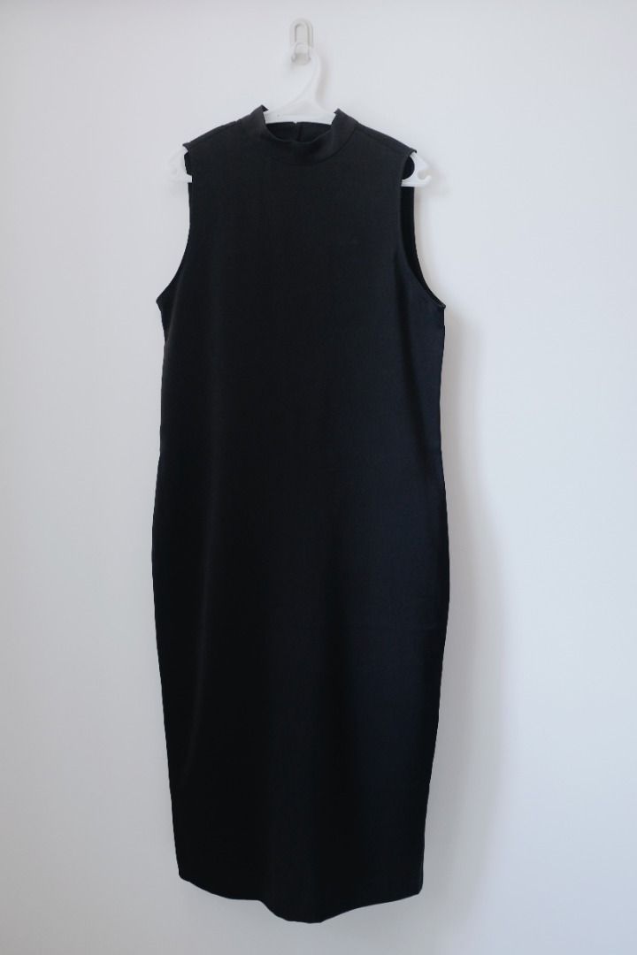 Forever 21 Mock Neck Dress with Cutout Women s Fashion Dresses