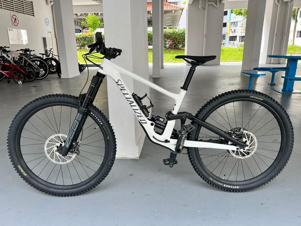 Specialized enduro sale 2025