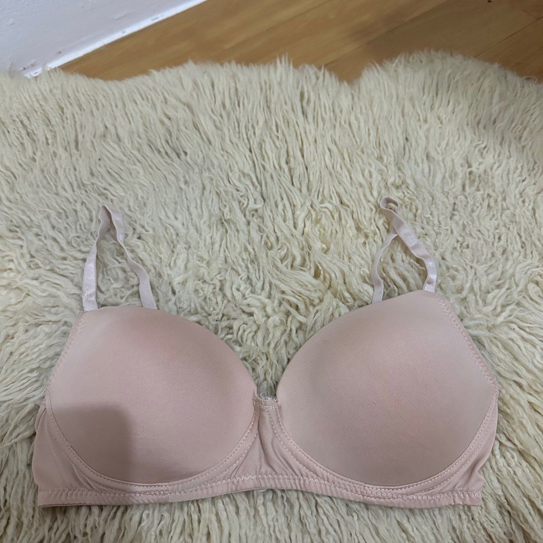 George 36A on tag Sister Size: 34B Thin Pads  Wireless Adjustable strap  Back closure Php150 All items are from US Bale., Women's Fashion,  Undergarments & Loungewear on Carousell