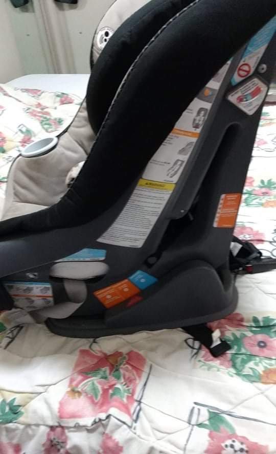 Graco car seat (Category: Car Seats) located in Pasig City. Submitted by mbbproperties (Listing ID 1231343931, Image 3). Description: slightly used .