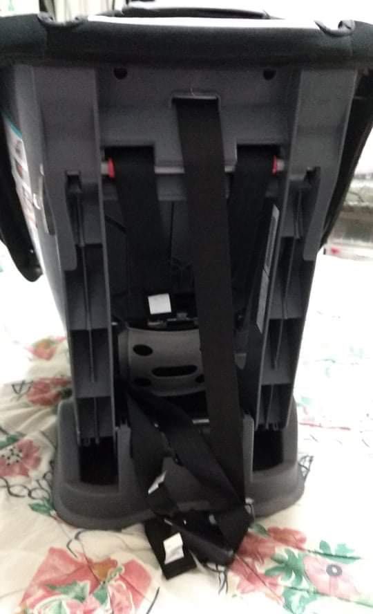 Graco car seat (Category: Car Seats) located in Pasig City. Submitted by mbbproperties (Listing ID 1231343931, Image 2). Description: slightly used .