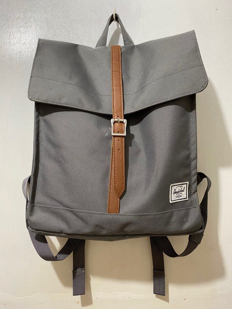 Trinoma herschel hot sale