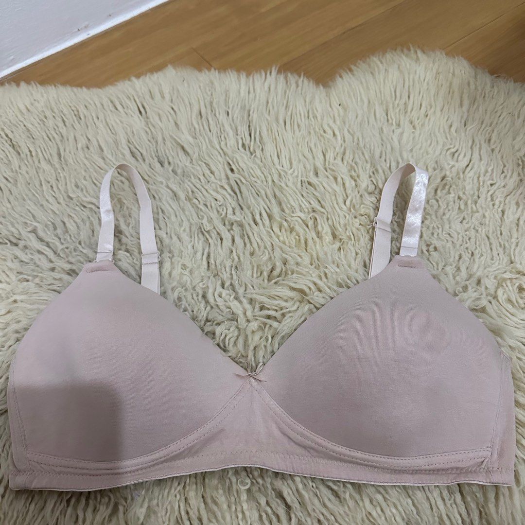 H&M Maternity Nursing Bra 34D on tag Sister sizes: 36C, 32E Thin Pads  Wireless  Adjustable Strap Back Closure Php200 All items are from US Bale., Women's  Fashion, Undergarments & Loungewear on