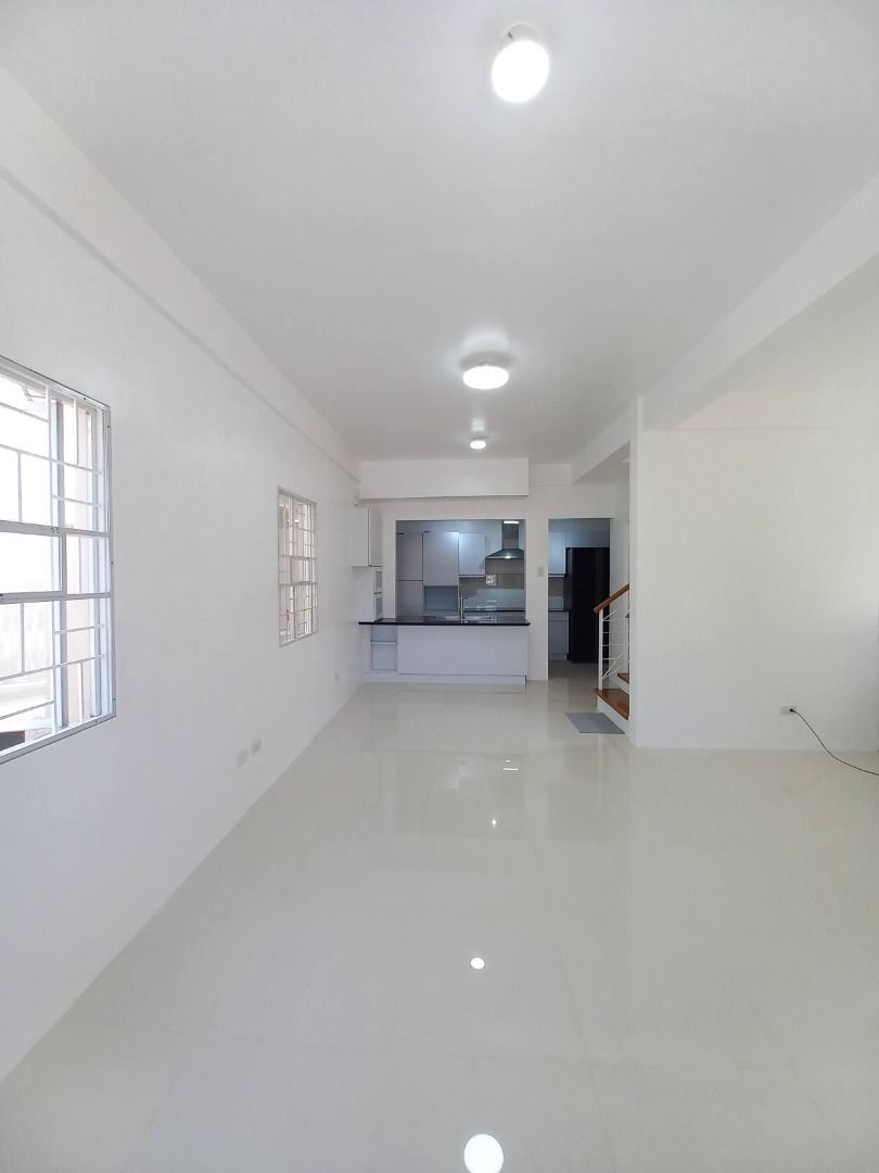 SOLUNA EXECUTIVE VILLAGE BACOOR CAVITE HOUSE FOR SALE, Property, For