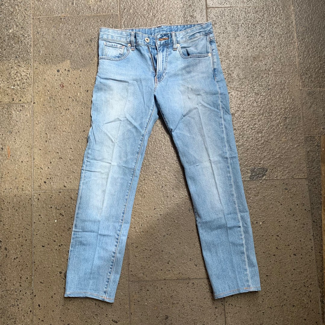 Jeans Uniqlo on Carousell