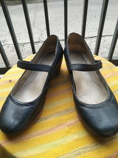 Jual sepatu wanita kulit Andre comfort