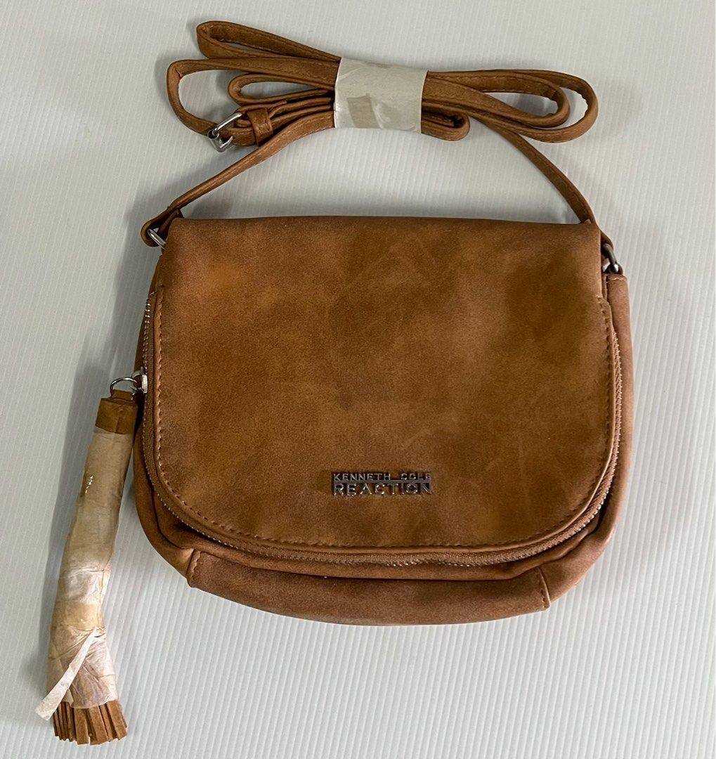 Kenneth Cole Reaction Sling Bag