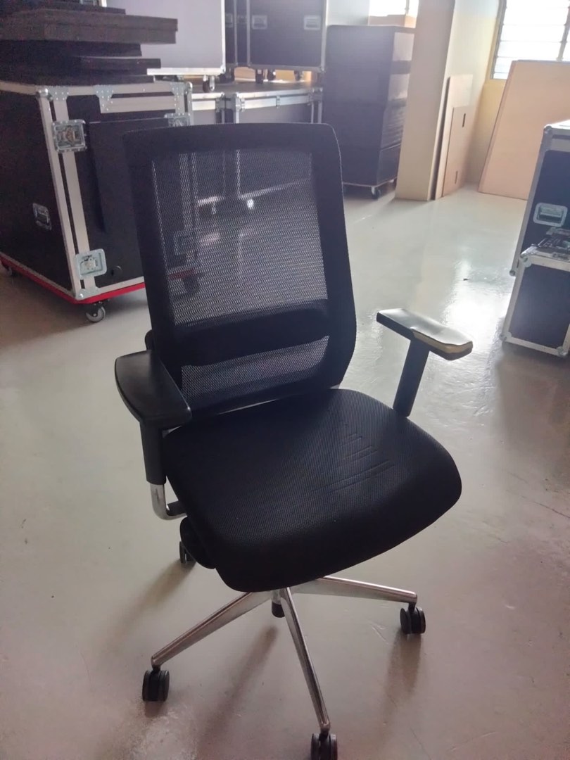 Kokuyo office chair, Furniture & Home Living, Furniture, Chairs on