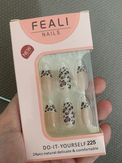 Kuku Palsu fake nails feali