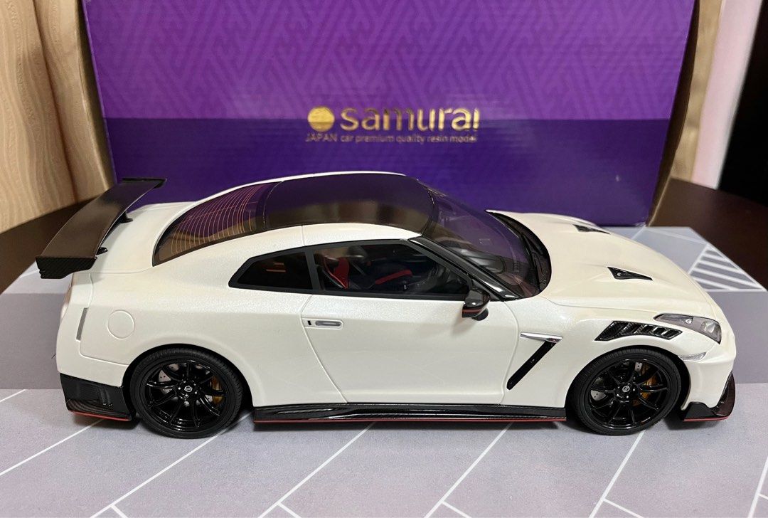 KYOSHO SAMURAI 1/18 Nissan GT-R Nismo 2020 White