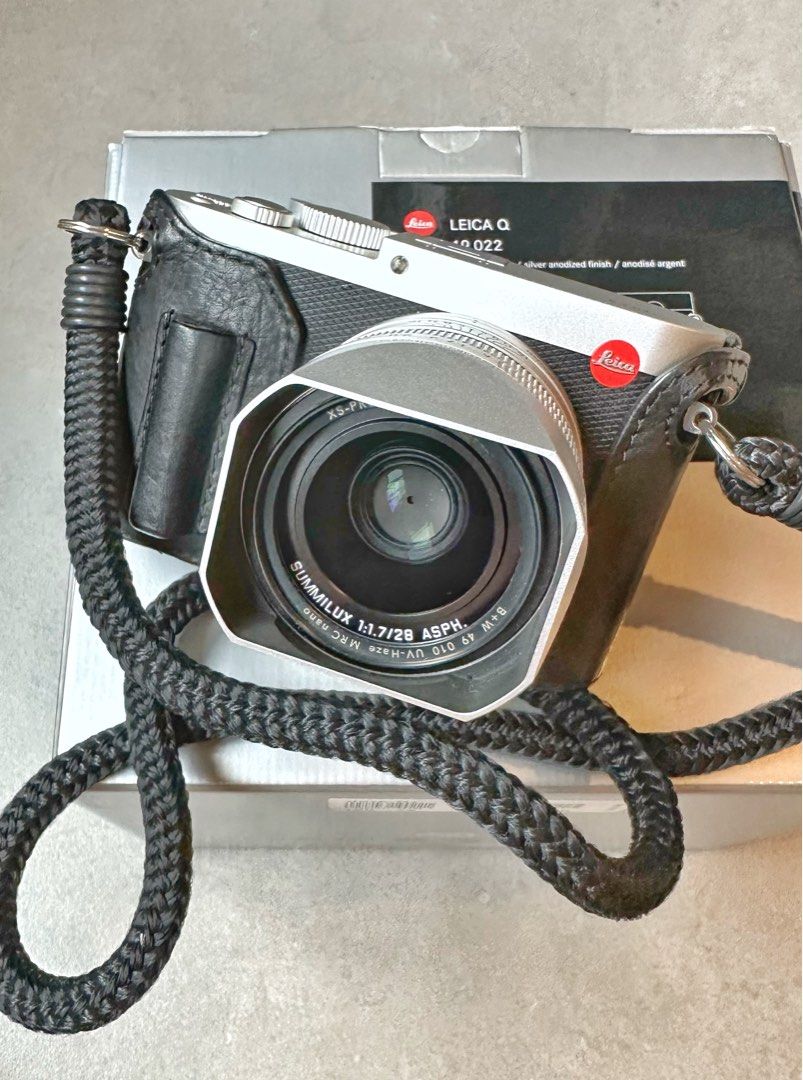 Leica Q with all accessories included, Photography, Cameras on Carousell