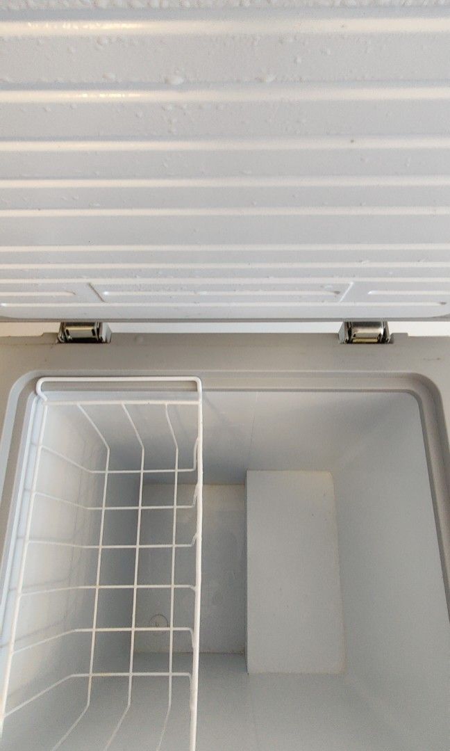 Midea 99L Chest Freezer, TV & Home Appliances, Kitchen Appliances