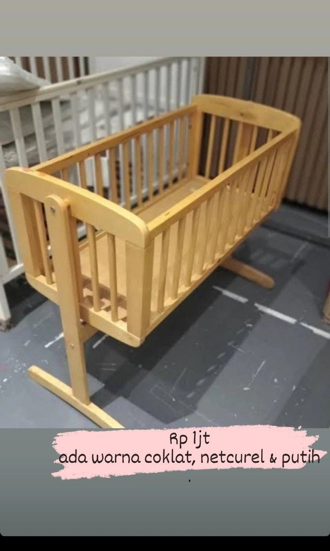 Mothercare swinging hotsell crib natural