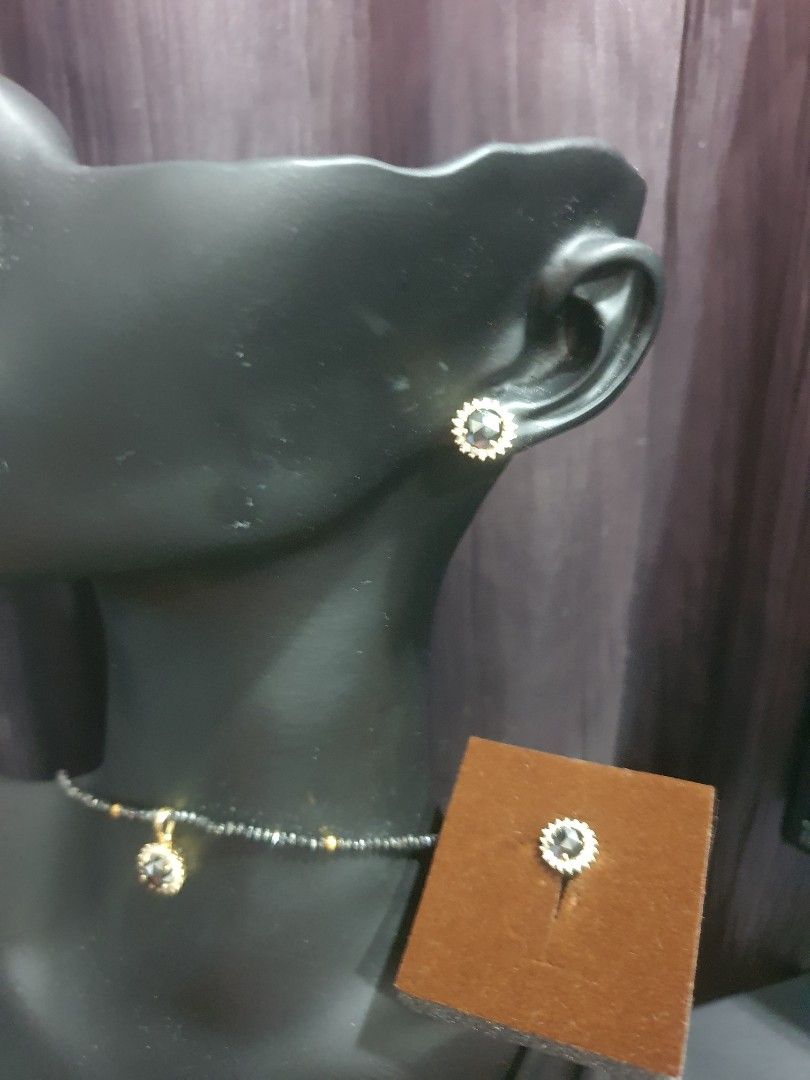 Real sales black earrings