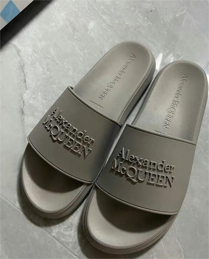 menschcollections - Alexander McQueen Leather Palm Slippers Size