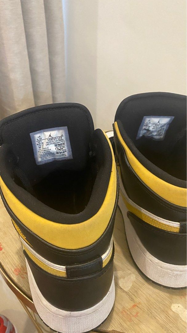 aj1 yellow