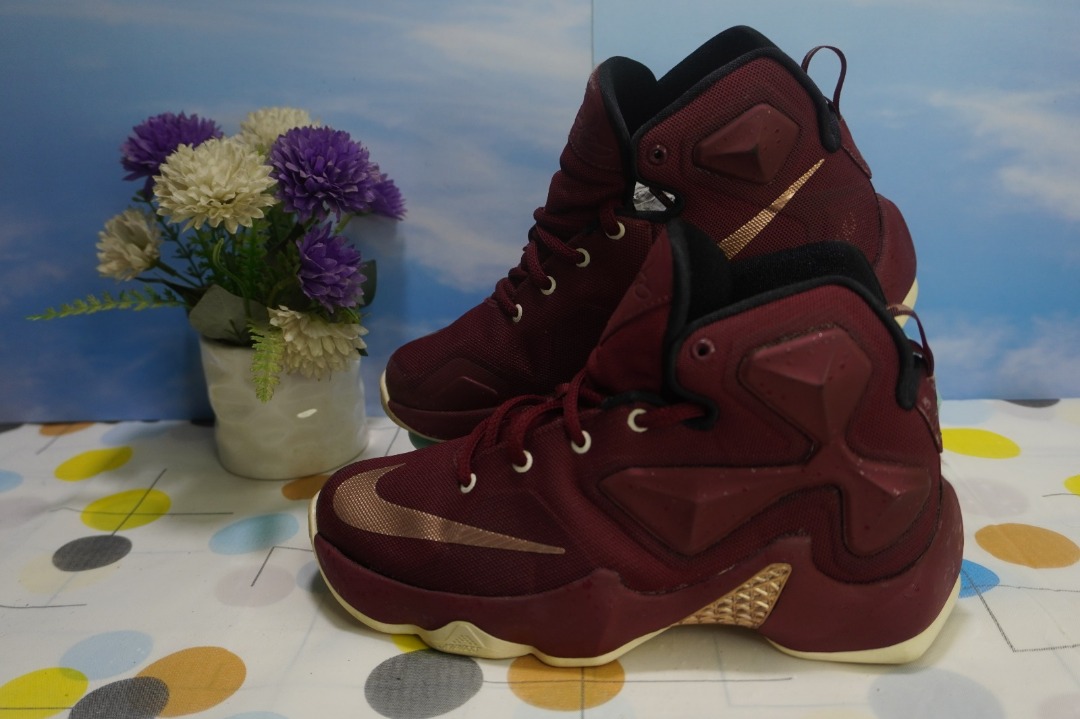 Lebron 13 burgundy hot sale