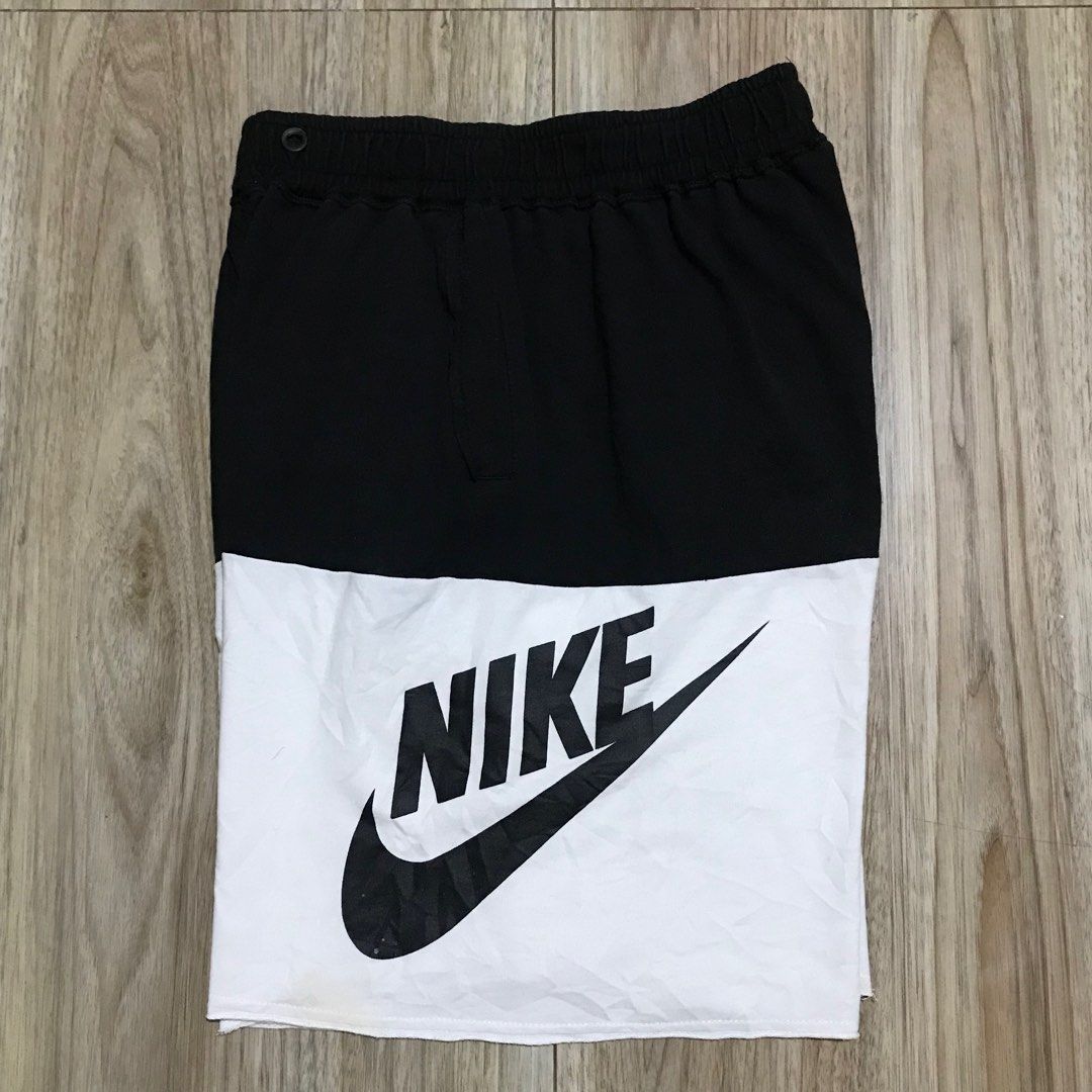 NIKE TWO TONE SHORT Men s Fashion Activewear on Carousell