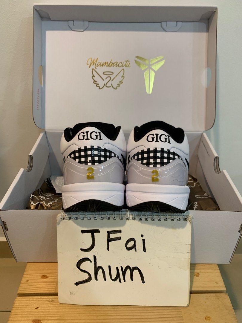 Kobe 12 shop white and gold