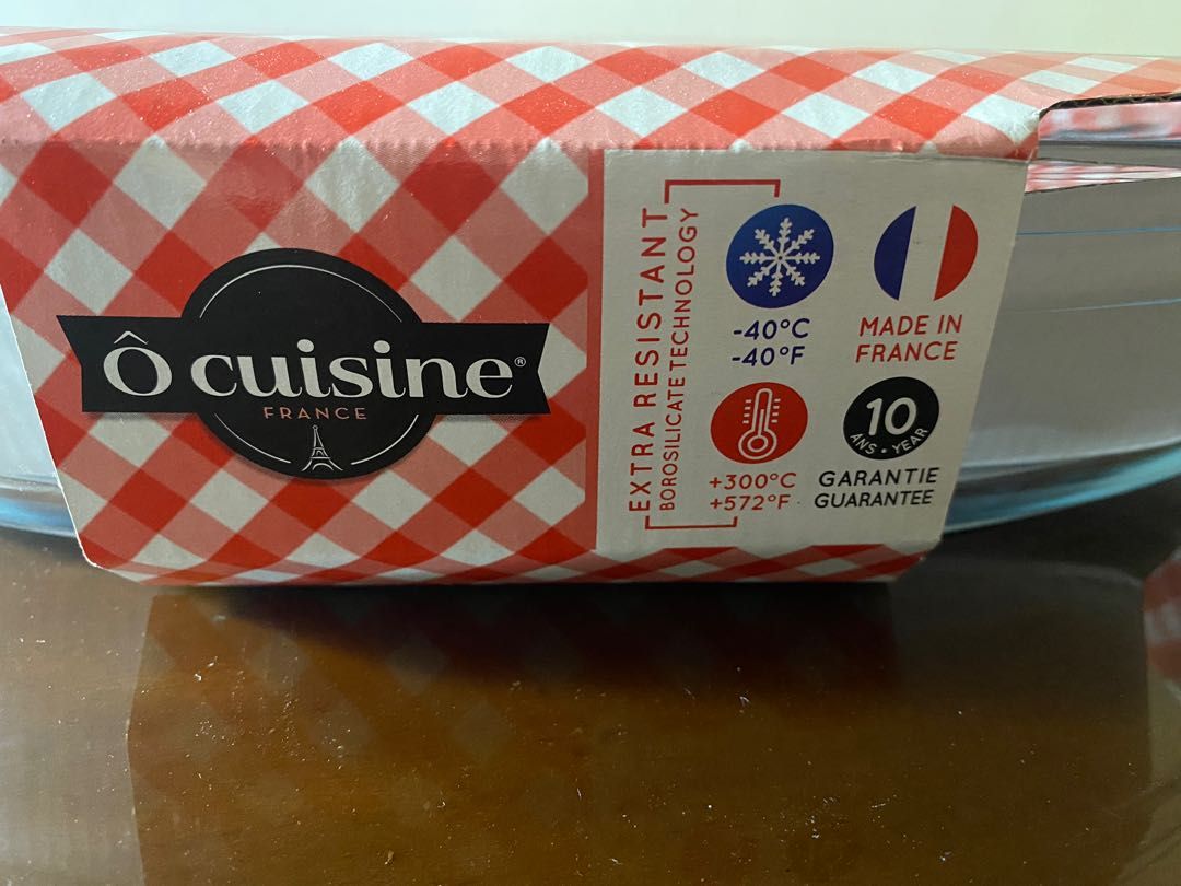 O Cuisine Borosilicate Oval Baking Tray (Category: Cookers) located in Pasig City. Submitted by erncm (Listing ID 1231312024, Image 2). Description: Brand: O Cuisine (Made in France) Description: This is a set of 2 oval baking trays (4Liters and 2 Liters). Made of Borosilicate glass material, which makes it extra resistant to high heat. Reason for selling: This was a gift but I don’t cook much..
