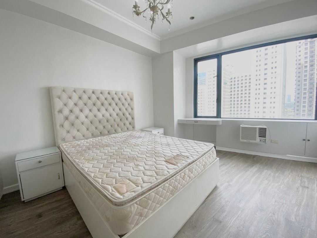 ONE CENTRAL PARK, EASTWOOD LIBIS QUEZON CITY (2BR W/ BALCONY), Property