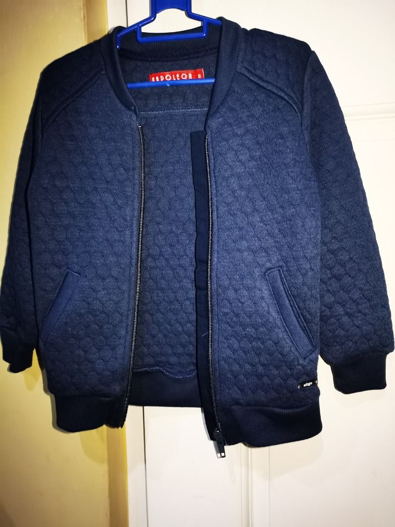 Original Napoleon Blue Cotton Jacket for toddler (Category: Babies & Kids Fashion) located in Manila. Submitted by olxph_674182959 (Listing ID 1231349879, Image 2). Description: a Limited edition Napoleon Jacket that gives not only warmth of love but cool look for our cute little man. Suitable for 1-3 yrs old boy Preloved. All intact and perfect, without any damage. as good as brand new. color Blue with side pockets (for his little hands or treat
