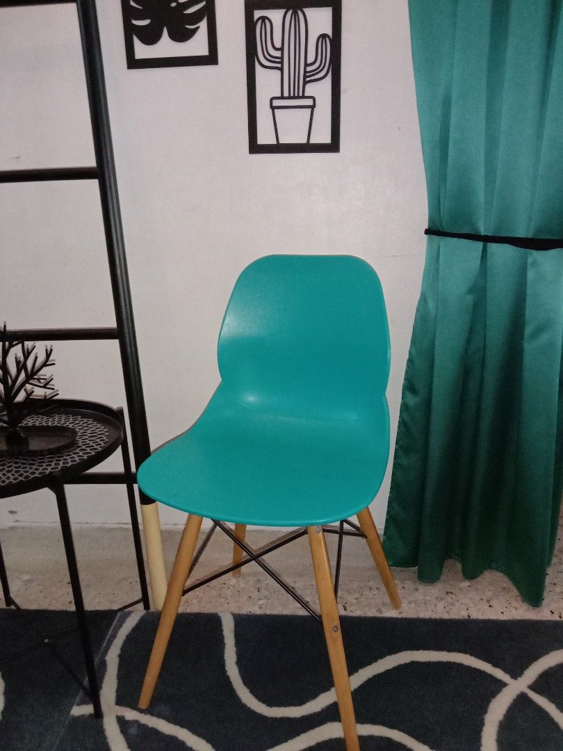 Pencil quality chair, Furniture & Home Living, Furniture, Chairs on