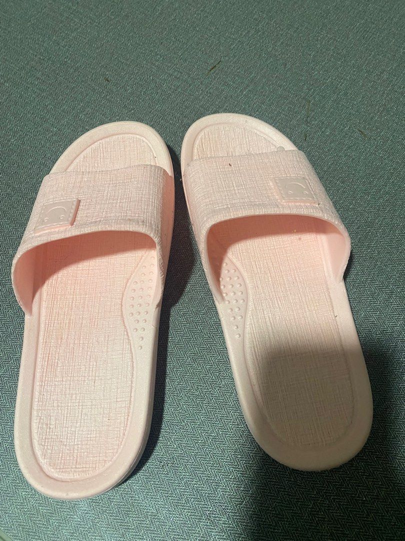Slipper toilet sales