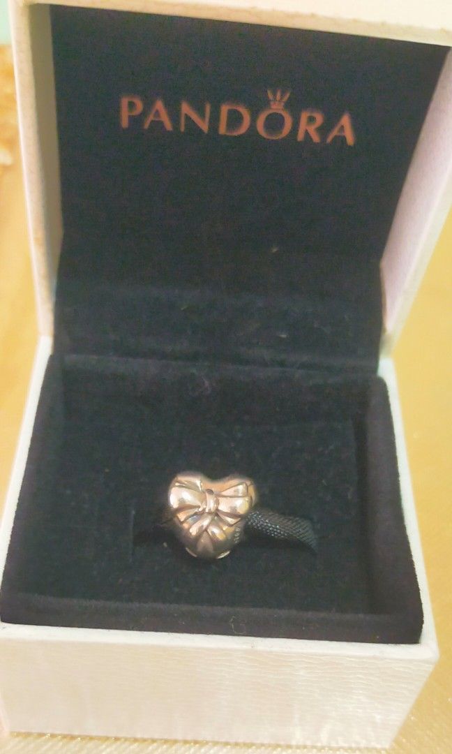 Preloved Brilliant Heart Bow Charm