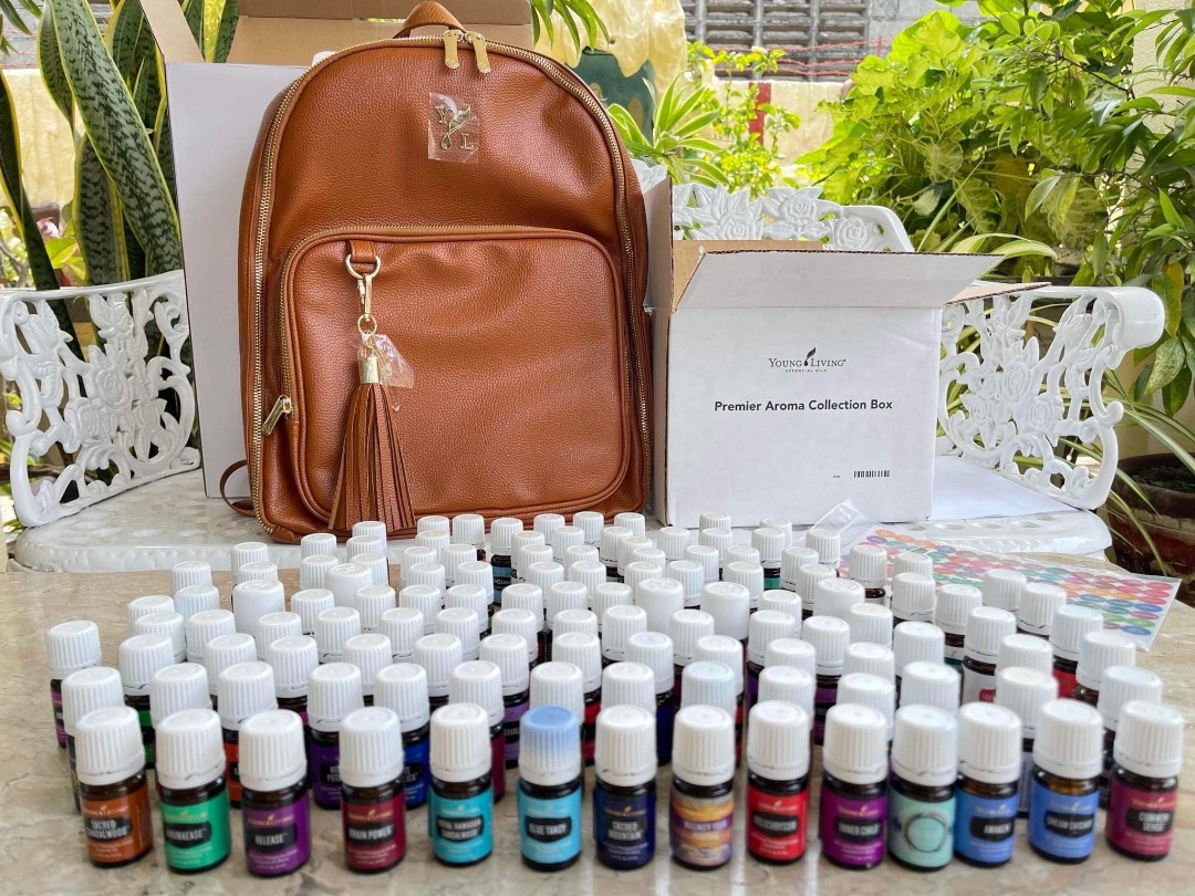 Young Living Premier Aroma Essential Oil Collection with backpack