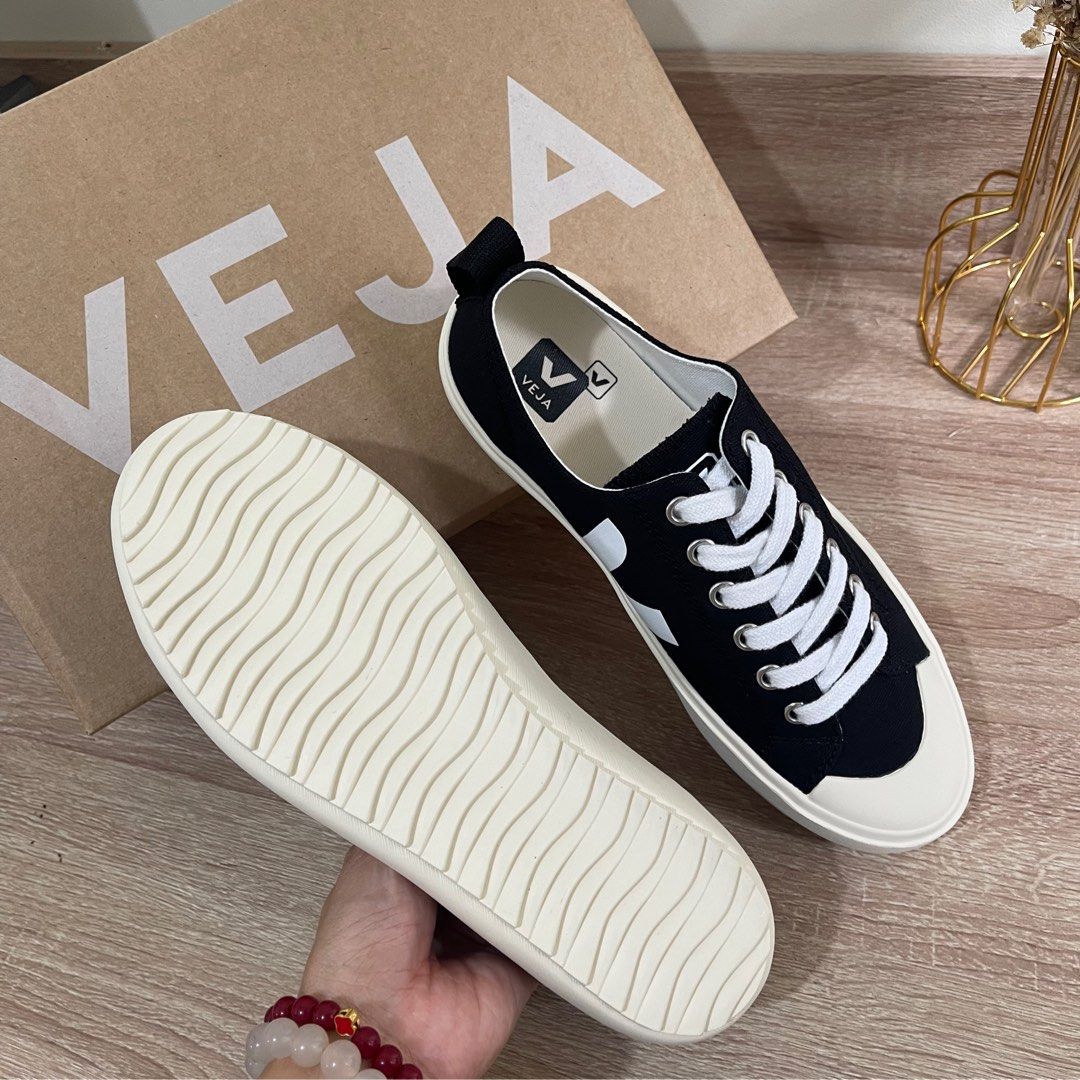 Veja on sale nova homme