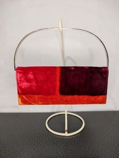 RARE‼️GUCCI TOM FORD F/W 1997 MODERN RED VELVET METAL RING HANDBAG / CLUTCH