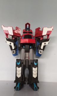 Robot optimus prime transformer autobots original HASBRO.  bisa berubah jadi mobil SALE 7.7