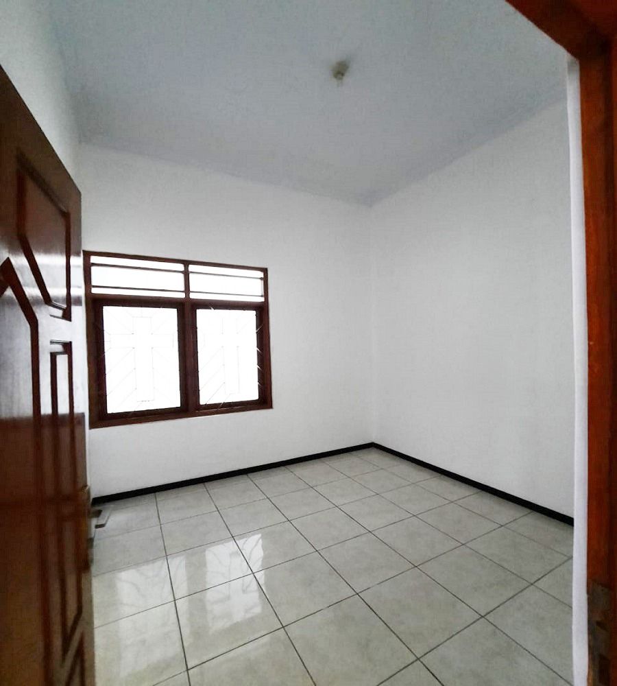 rumah_dijual_2_lantai_di_kudus_1683776346_a74cb9a7_progressive