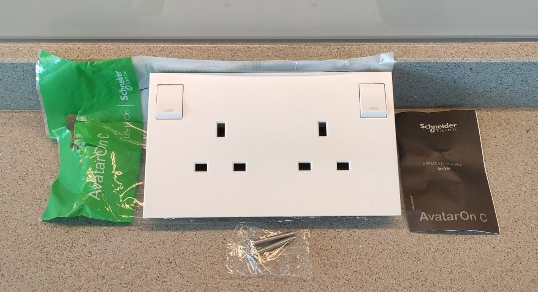 [Quick Sales] Schneider AvatarOn C 13A Double Socket (never used before, 没用过))62863093353473111