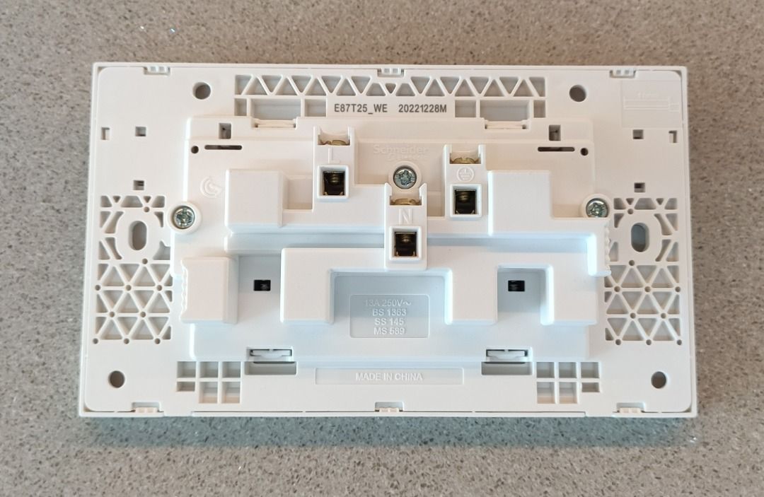 [Quick Sales] Schneider AvatarOn C 13A Double Socket (never used before, 没用过))62863093353473112