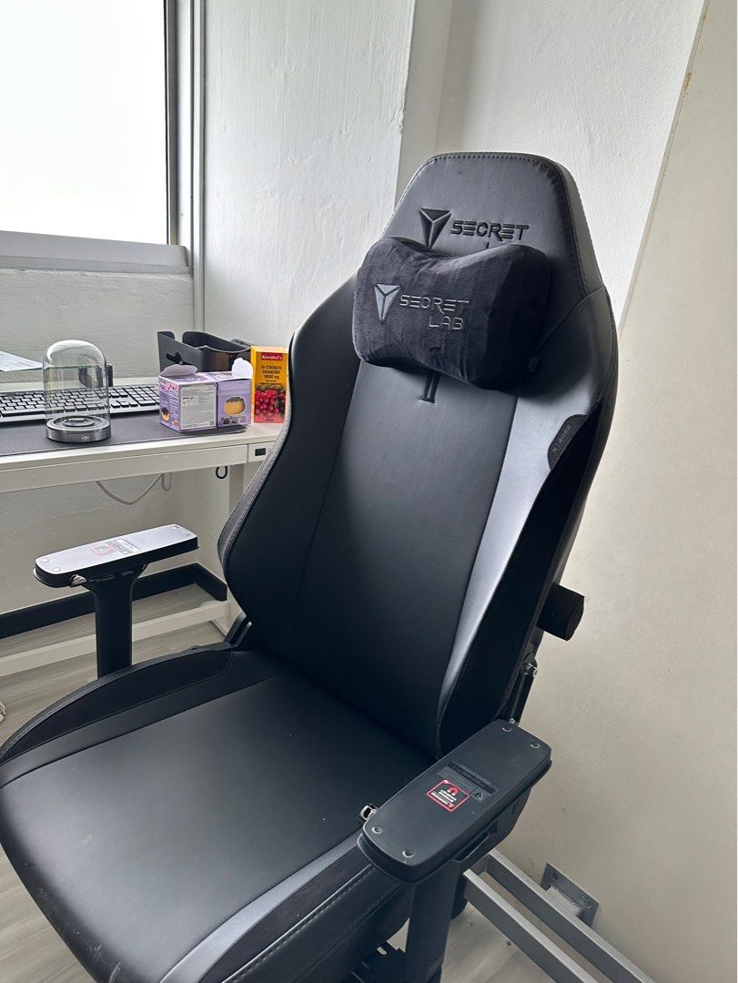 Secretlab best sale titan sale