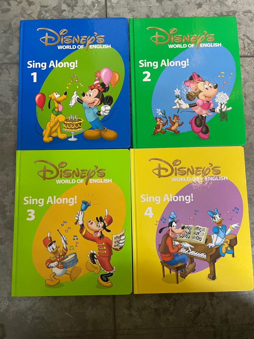 迪士尼美語世界sing along, 興趣及遊戲, 書本& 文具, 小朋友書- Carousell