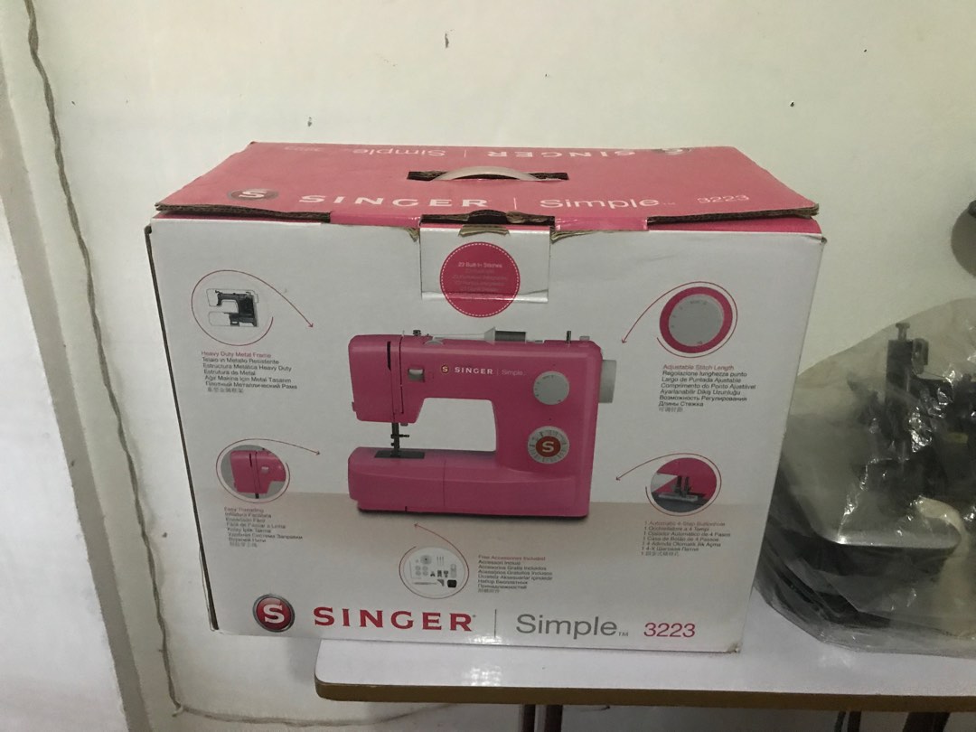Singer portable Sewing machine on Carousell