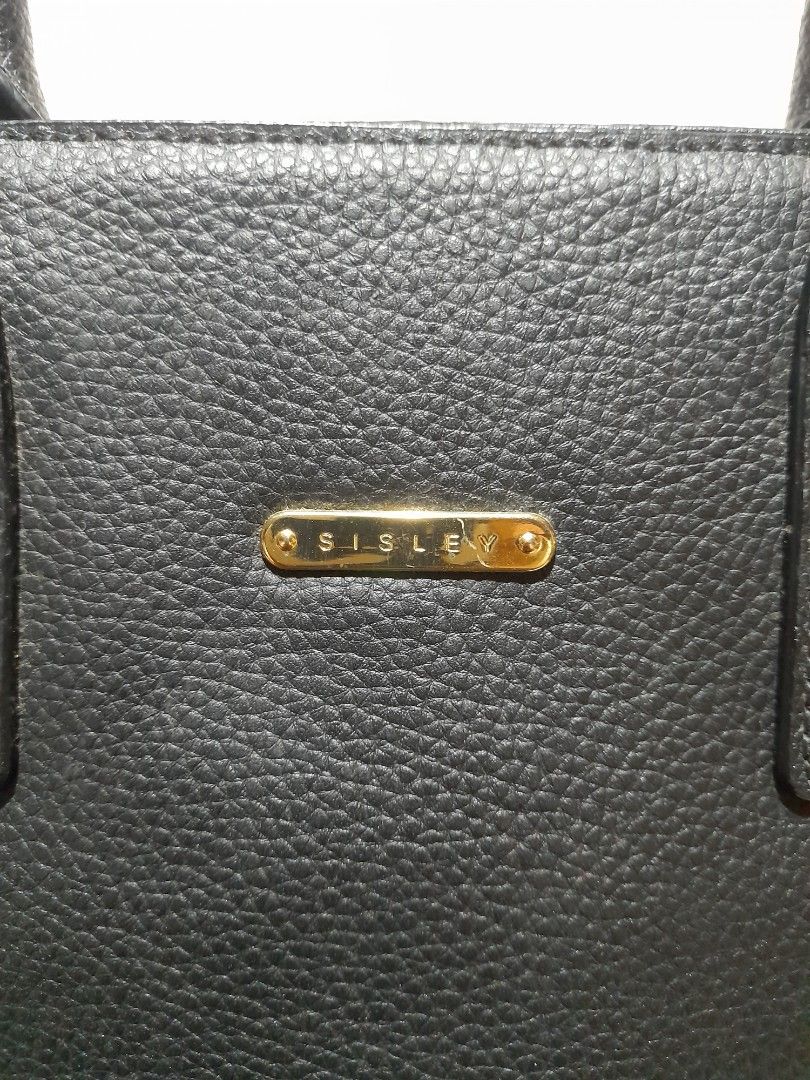 Sisley (Category: Cross-body Bags) located in San Pedro. Submitted by cadh_ (Listing ID 1231308987, Image 3). Description: Sobrang ganda sa personal! No flaws. Can pass as NEW. Feel free to message me for any concerns. RFS: Decluttering.