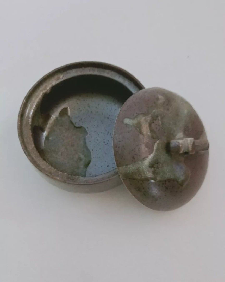 Stoneware tea canister (Category: Other Kitchenware & Tableware) located in Davao. Submitted by eclectic1925 (Listing ID 1231264935, Image 3). Description: Php150 Stoneware tea canister First to pay.