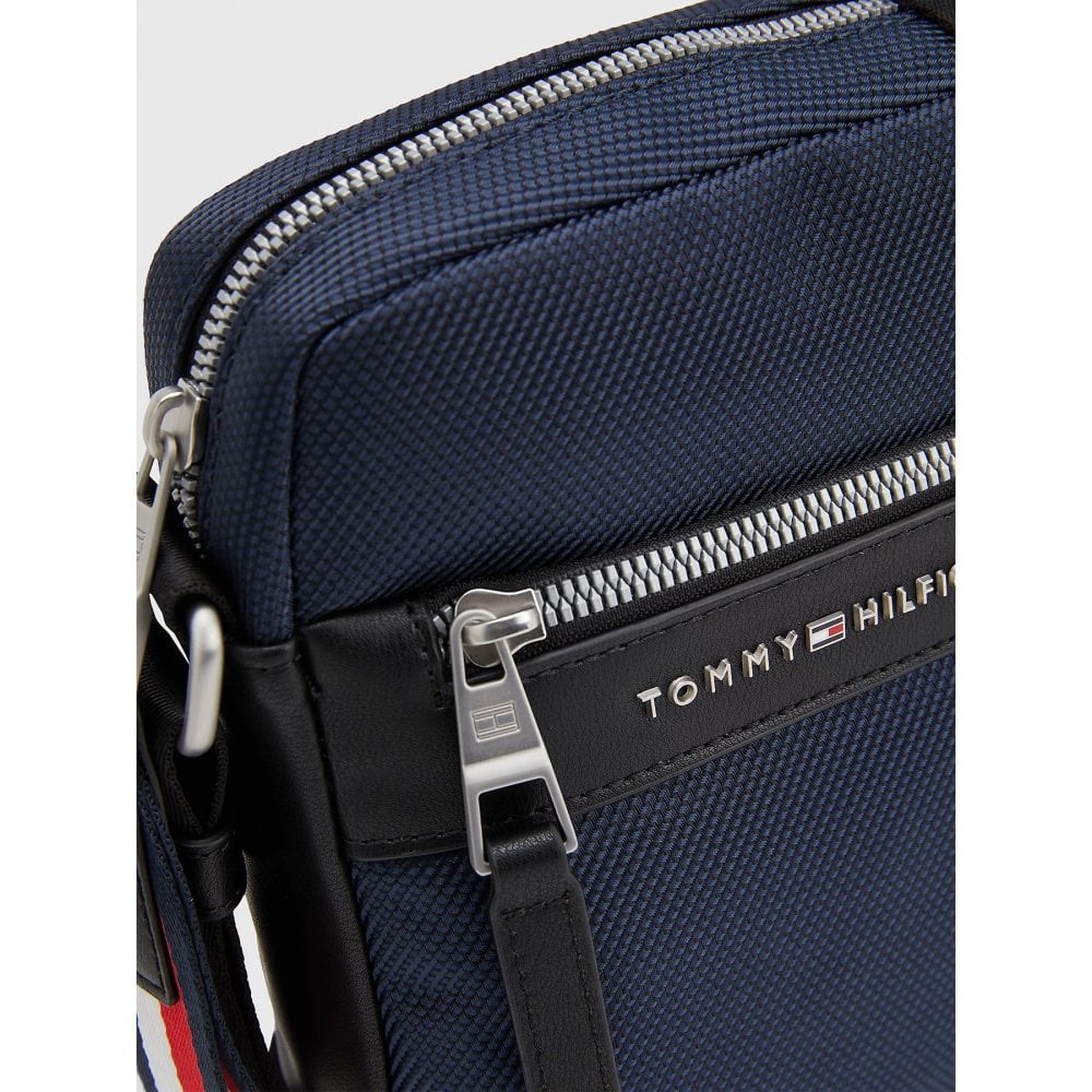 tommy hilfiger 1985 mini reporter bag